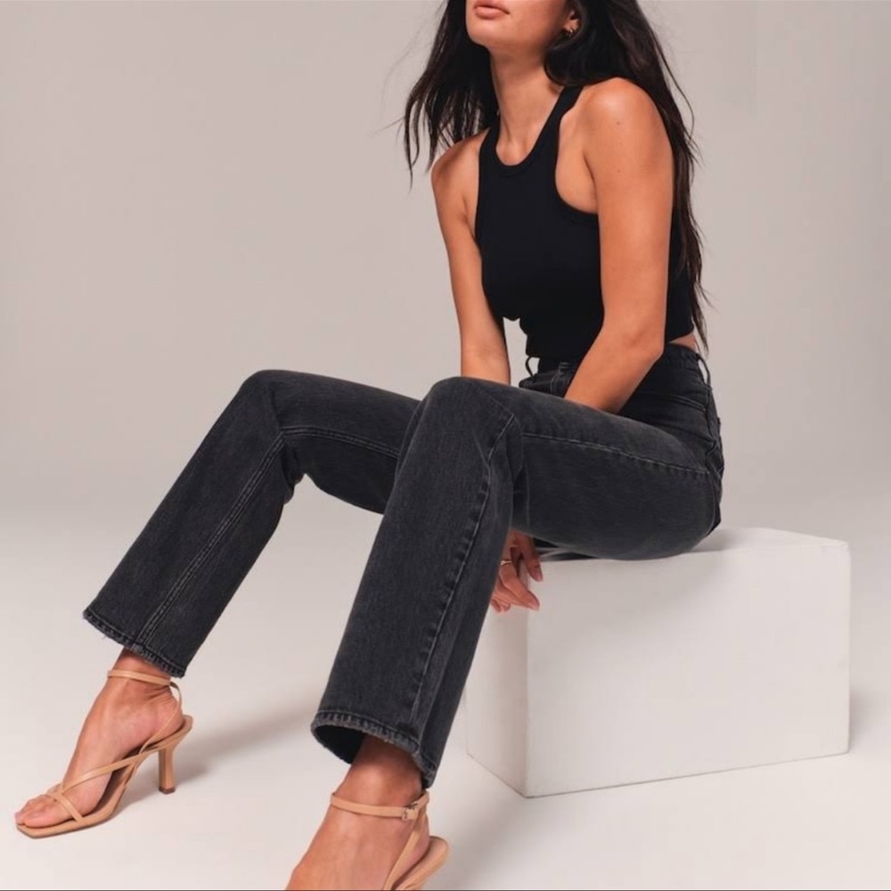 Abercrombie Black Ultra High Rise 90s Straight Jeans Sz 28/6